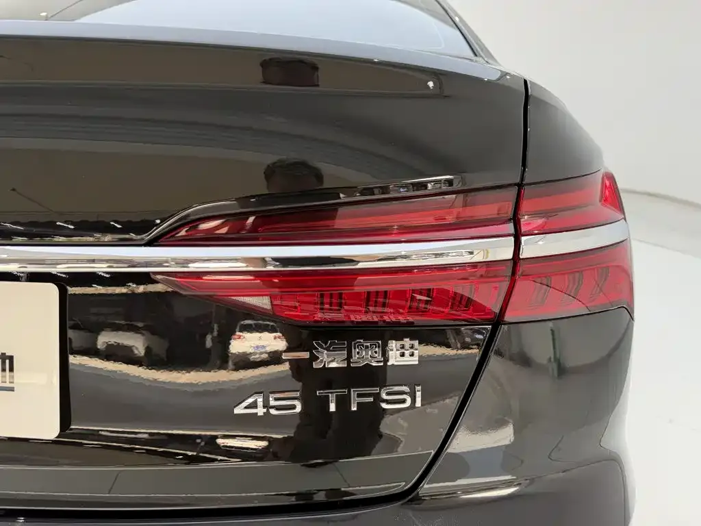 Audi A6L — фото 9