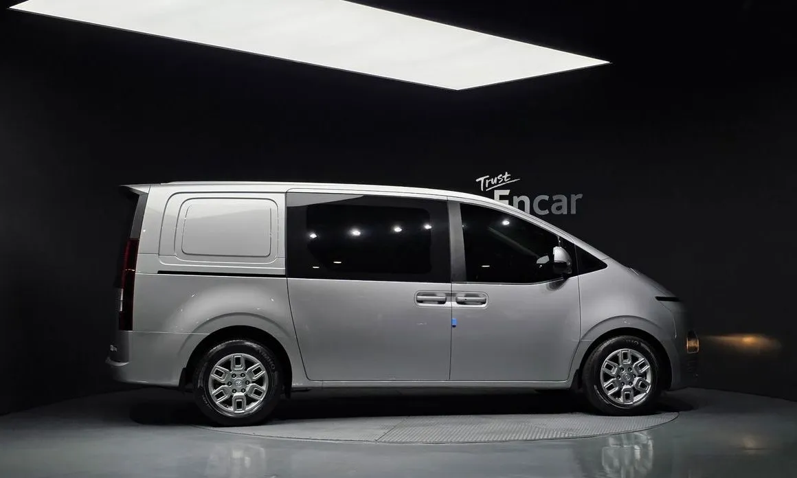 Hyundai Staria — фото 3