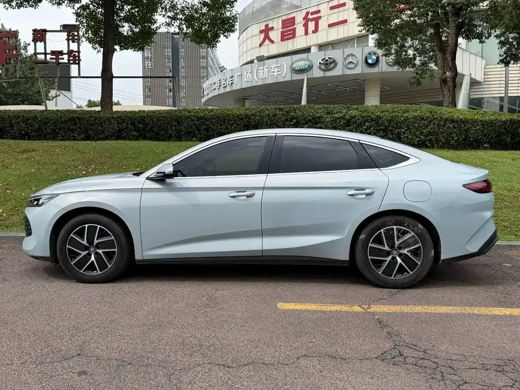 BYD Qin L — фото 7