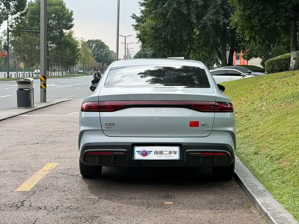 BYD Qin L — фото 10