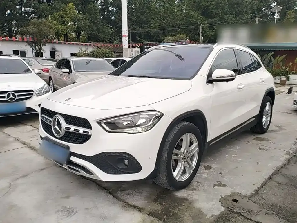 Mercedes-Benz GLA — фото 1
