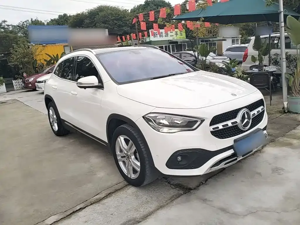 Mercedes-Benz GLA — фото 8