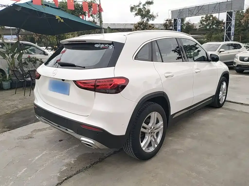 Mercedes-Benz GLA — фото 10