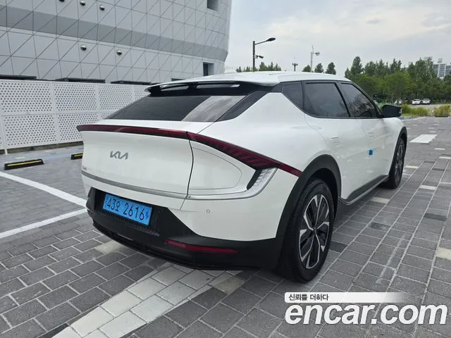 Kia EV6 — фото 9