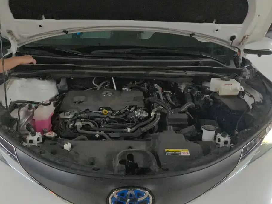 Toyota Granvia — фото 10
