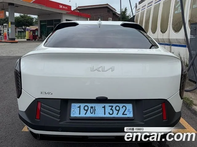 Kia EV4 — фото 4