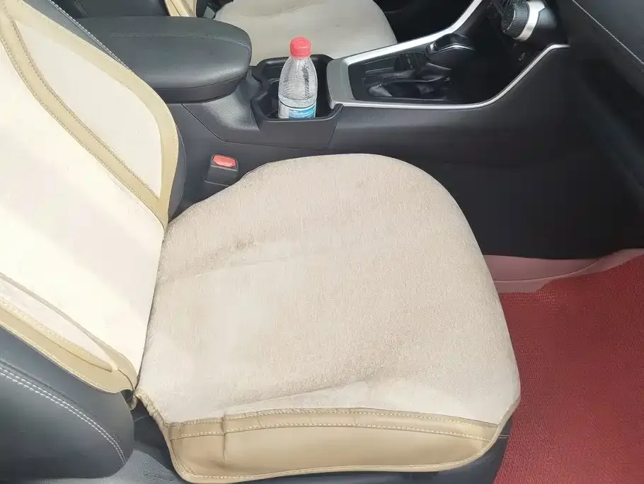 Toyota RAV4 — фото 9