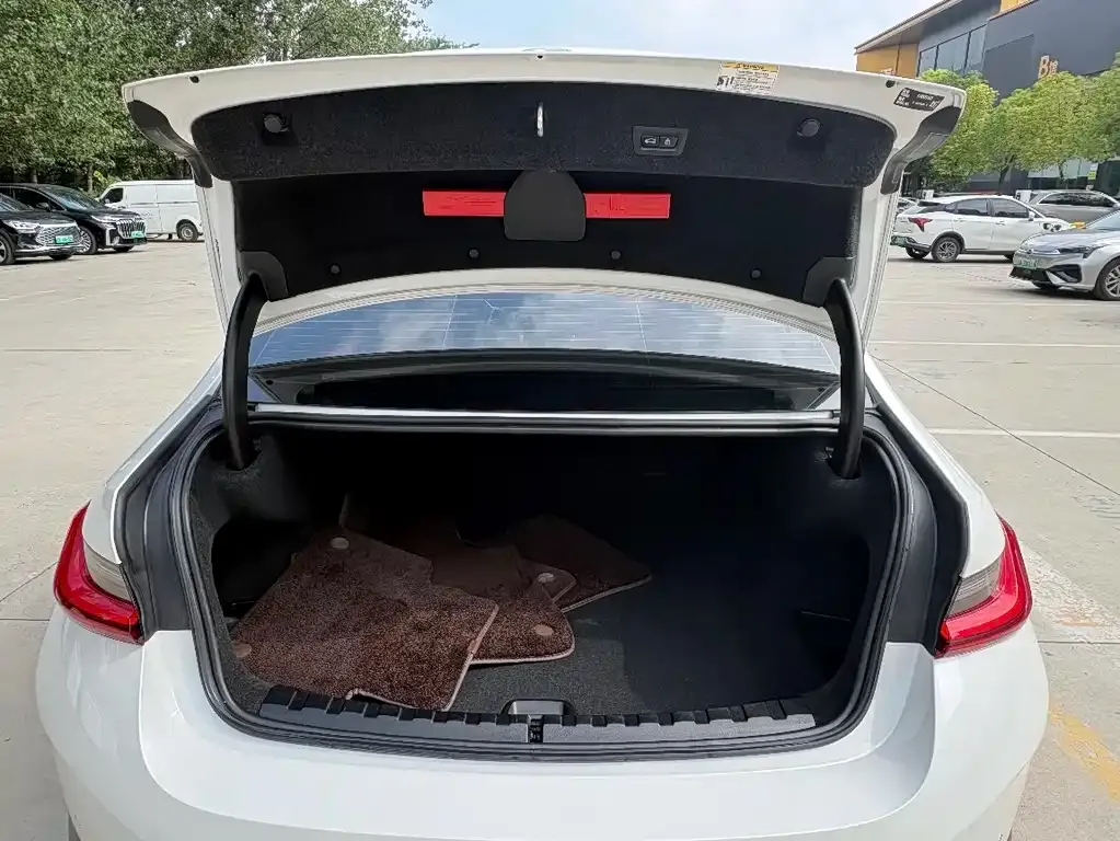 BMW i3 — фото 7