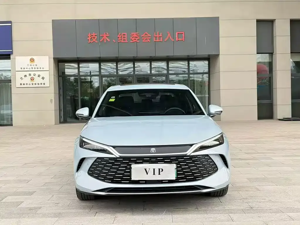 BYD Qin L — фото 9