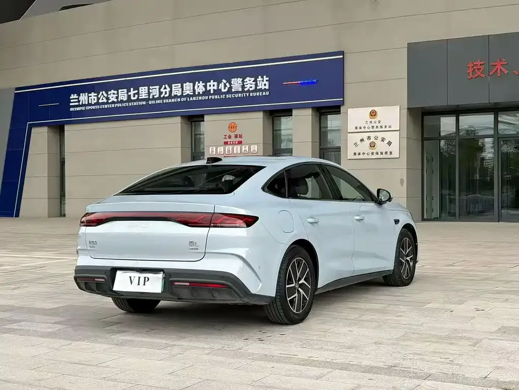 BYD Qin L — фото 3