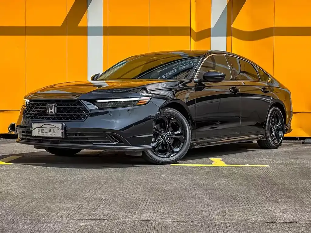 Honda Accord — фото 1