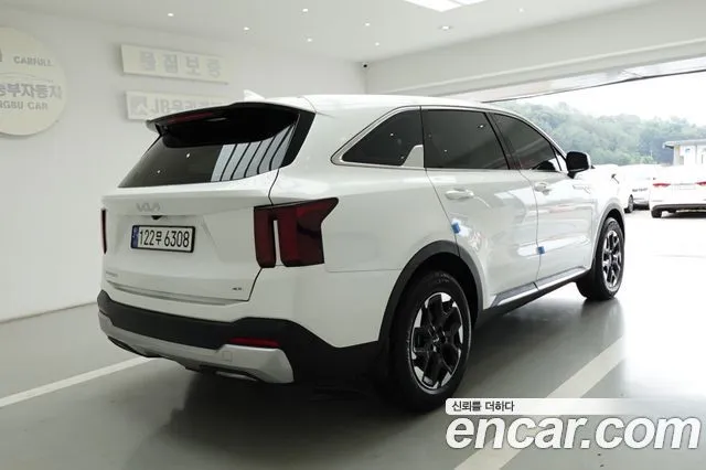 Kia Sorento — фото 10