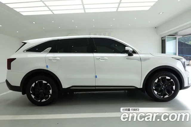 Kia Sorento — фото 5