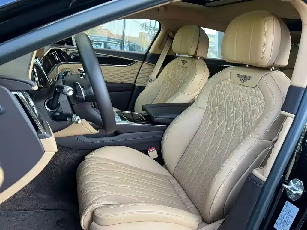 Bentley Flying Spur — фото 7