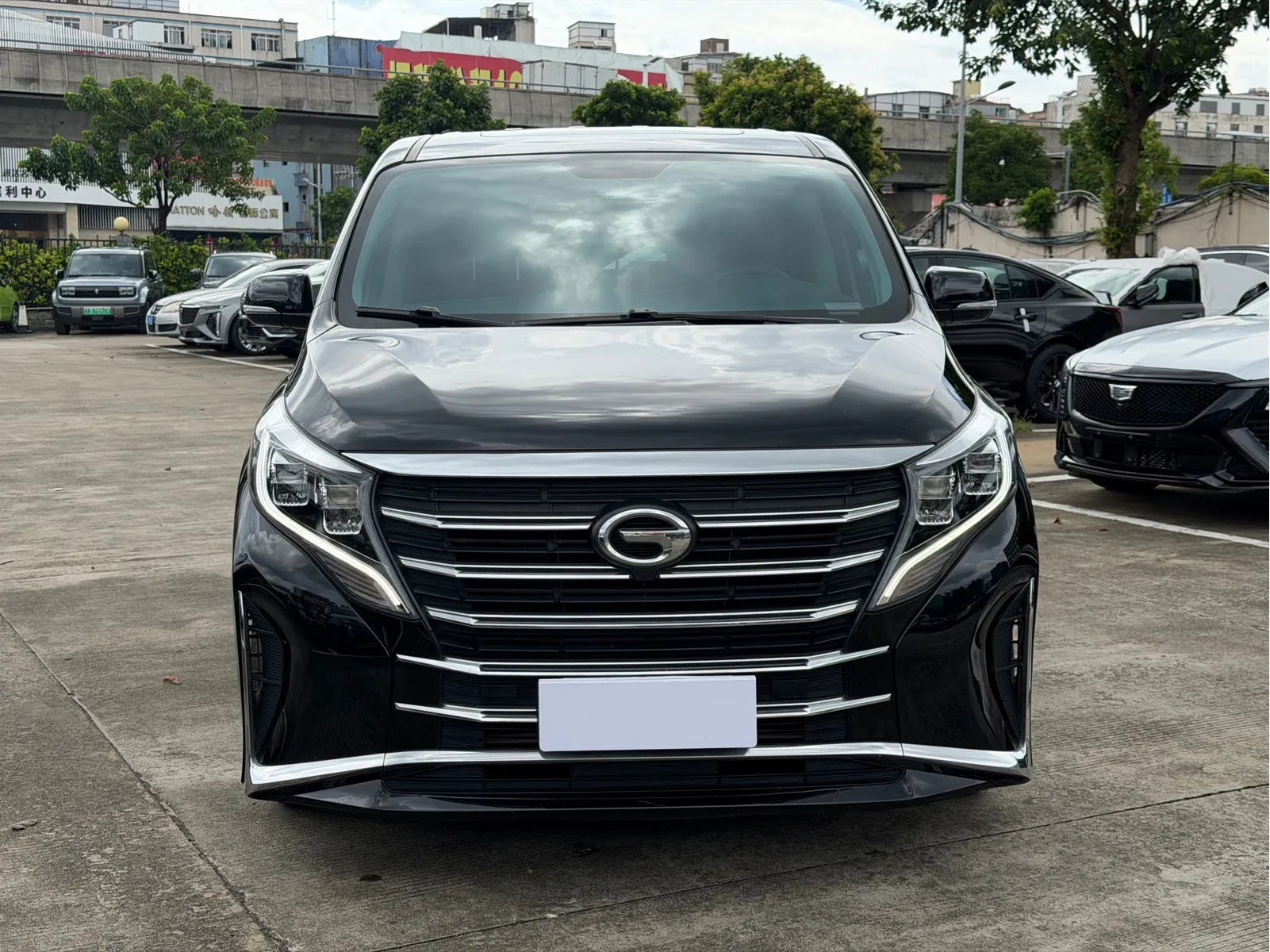 GAC Motor Trumpchi M8 — фото 10