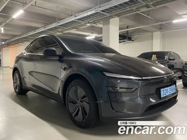 Tesla Model Y — фото 6