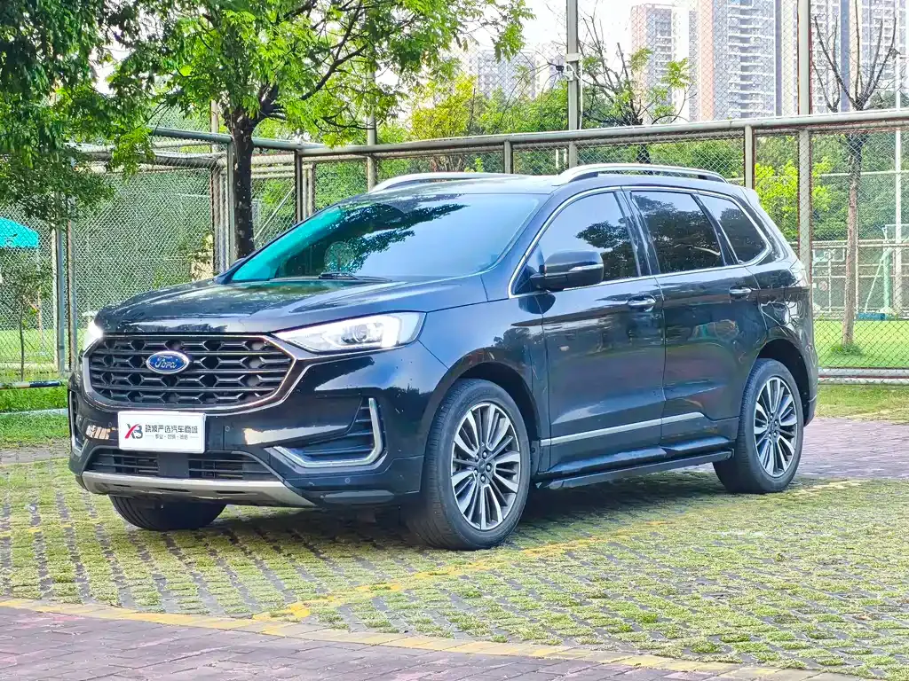 Ford Edge — фото 1