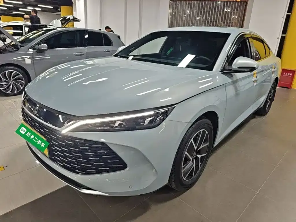 BYD Qin L — фото 8
