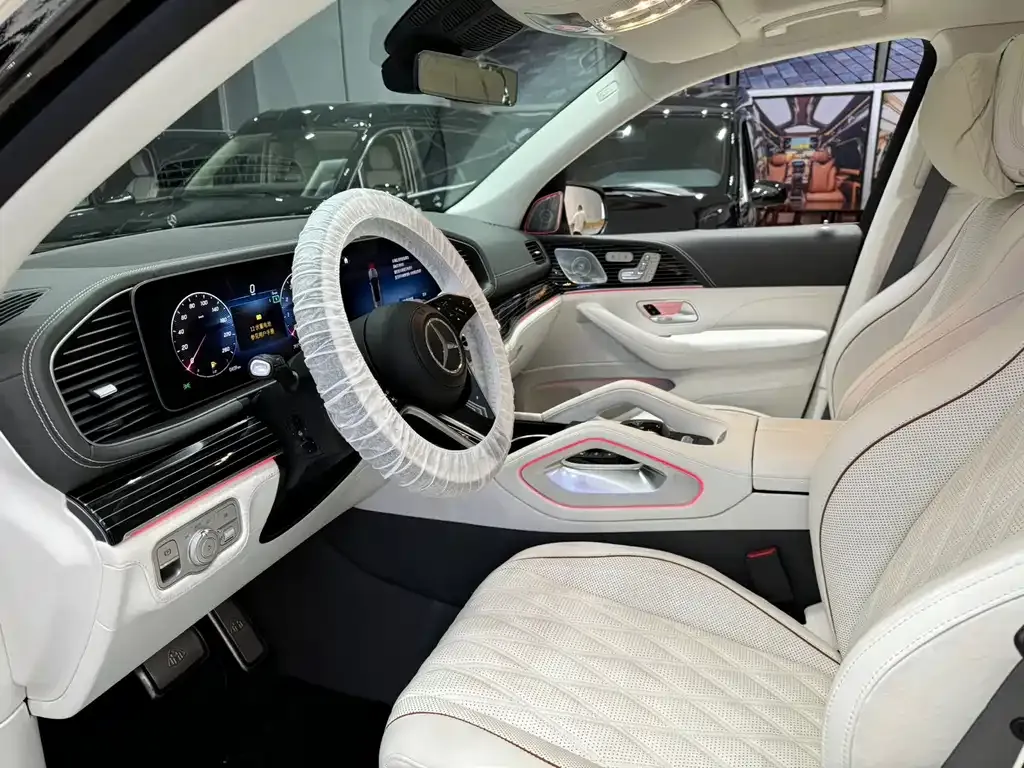 Mercedes-Benz GLS — фото 7