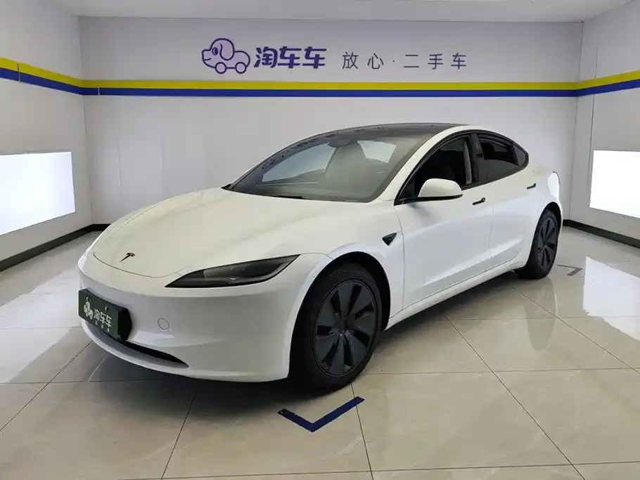 Tesla Model 3 — фото 1