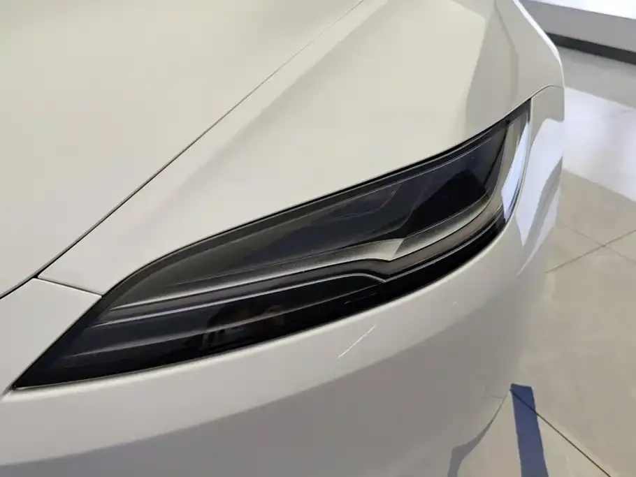 Tesla Model 3 — фото 5