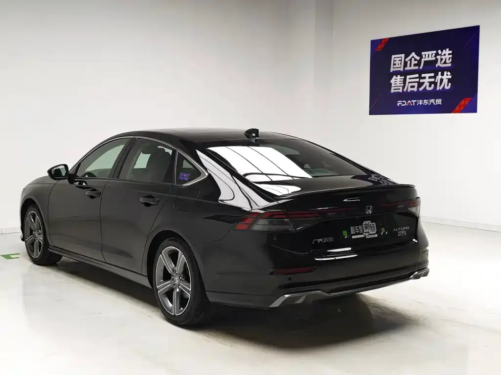 Honda Accord — фото 5