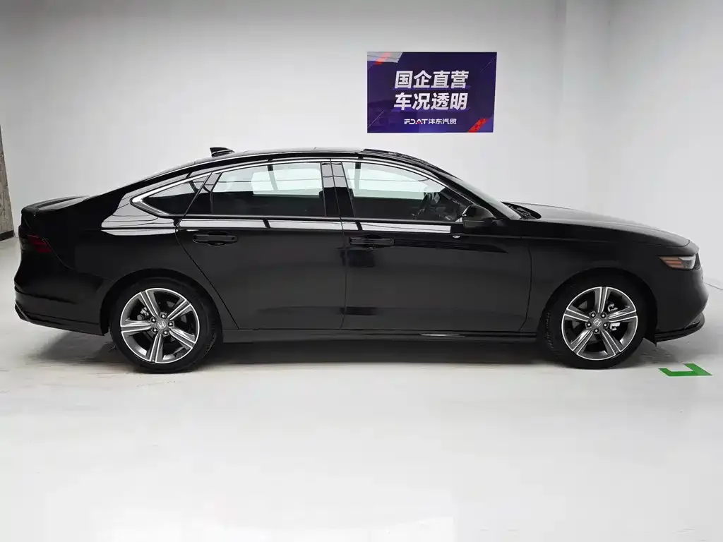 Honda Accord — фото 9