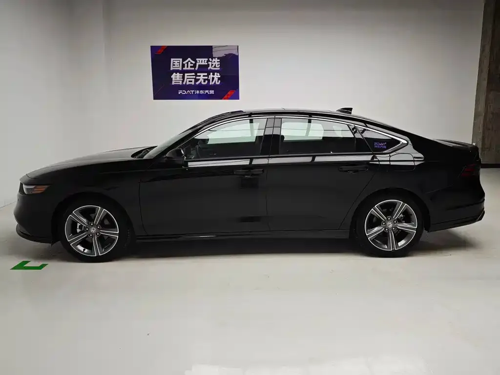Honda Accord — фото 10