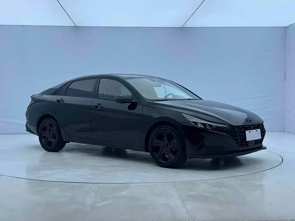 Hyundai Elantra — фото 7