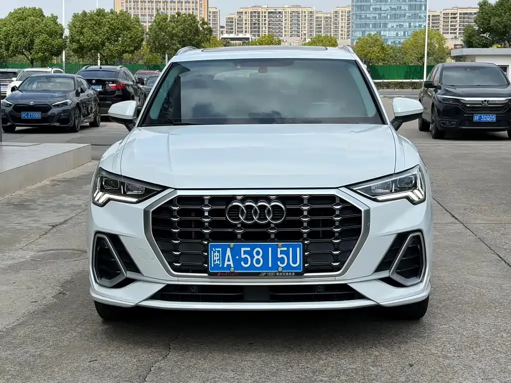 Audi Q3 — фото 7