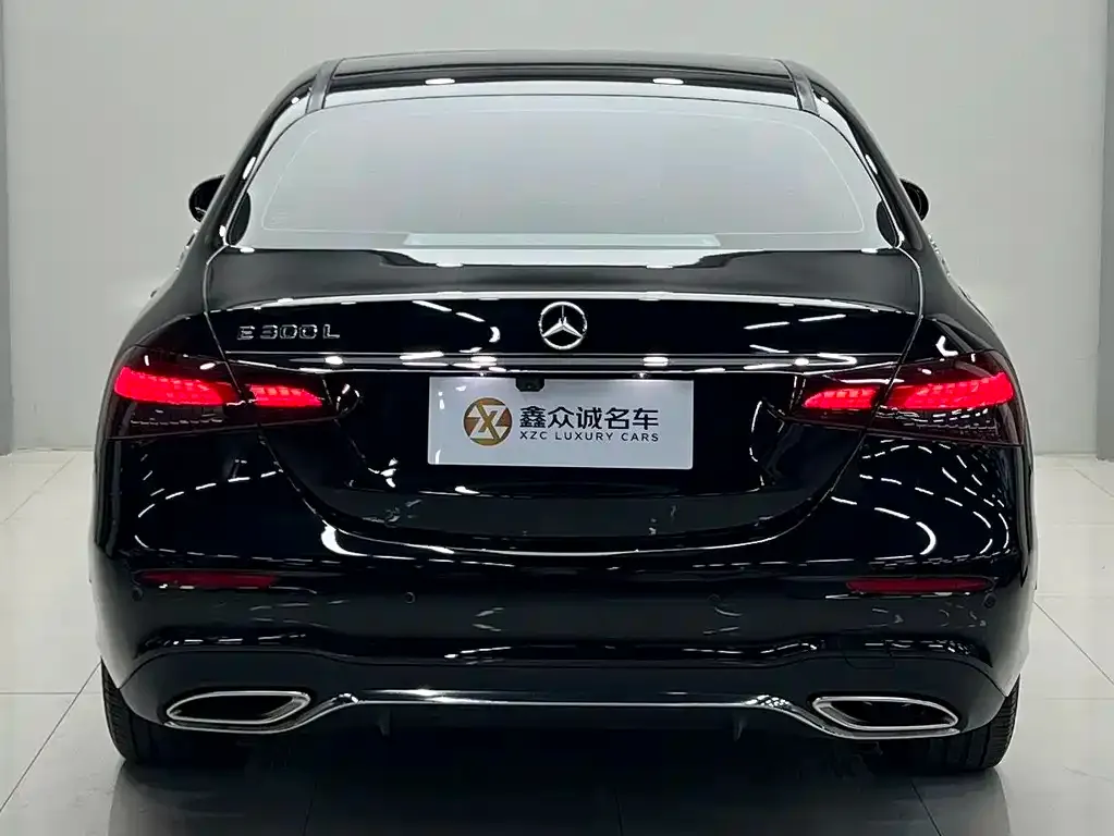Mercedes-Benz E-Class — фото 5