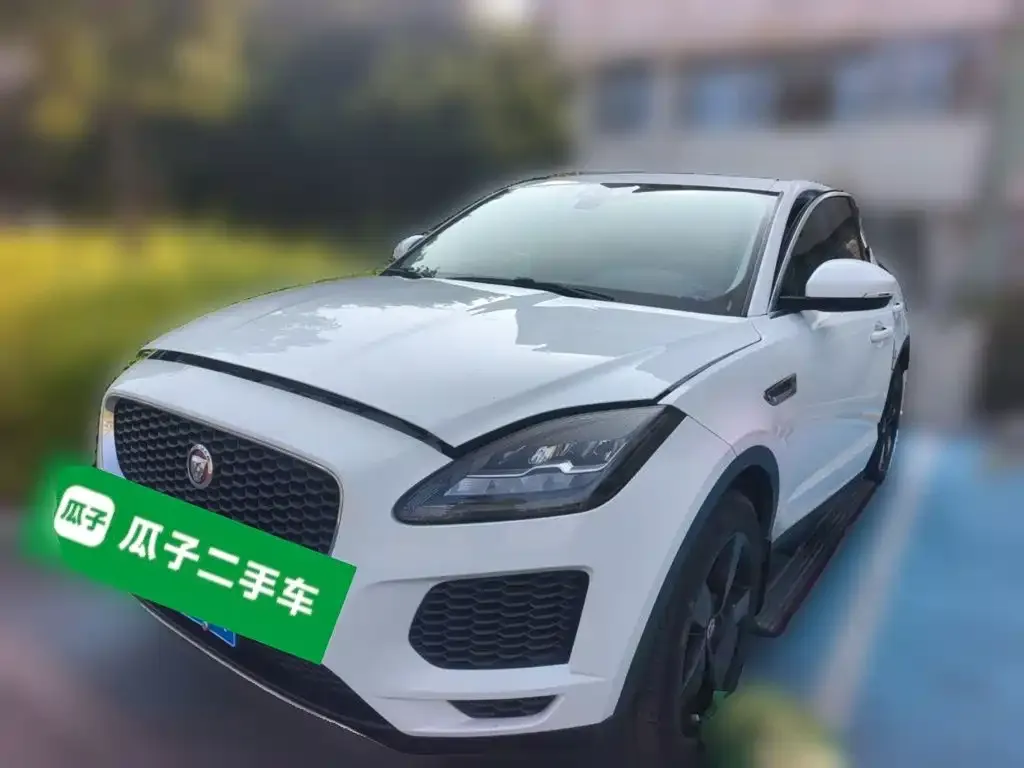 Jaguar E-PACE — фото 1