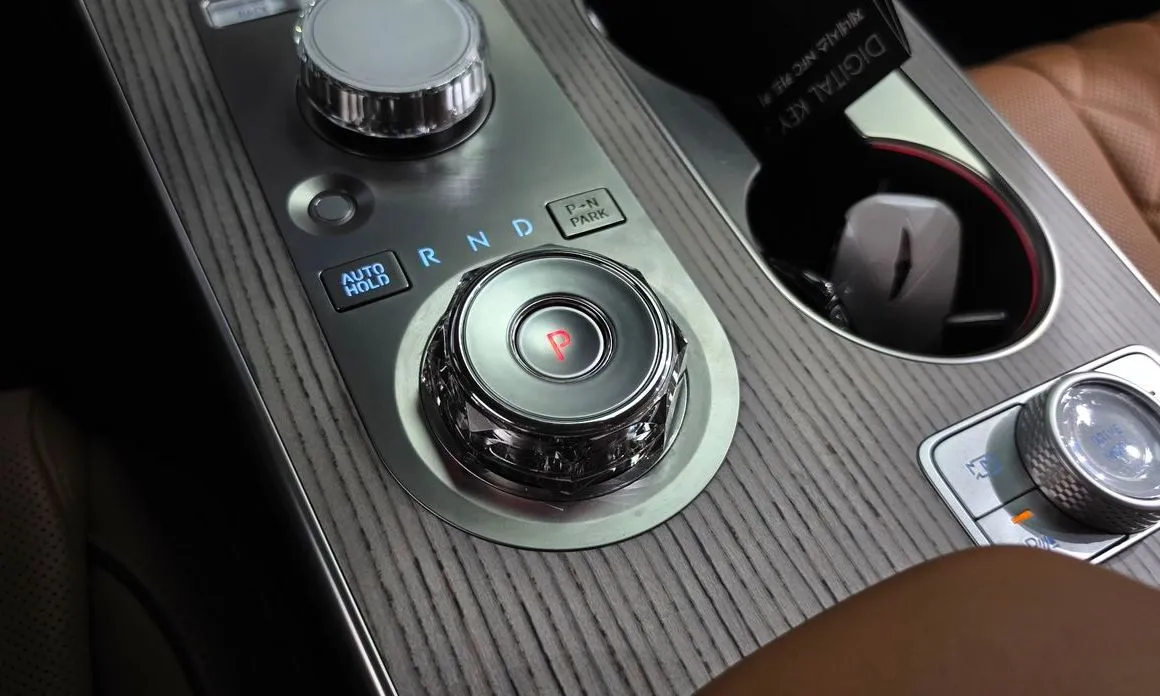 Genesis GV80 — фото 10