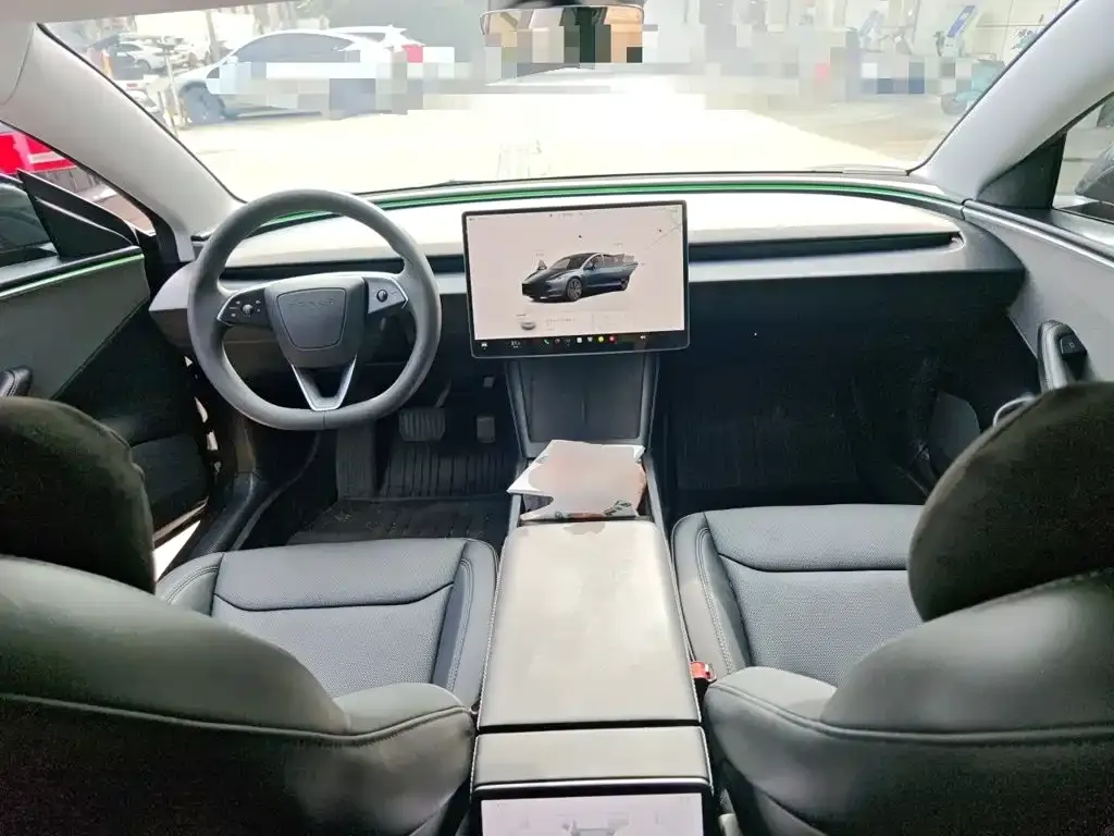 Tesla Model 3 — фото 9