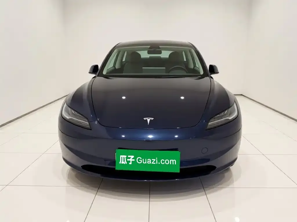 Tesla Model 3 — фото 8