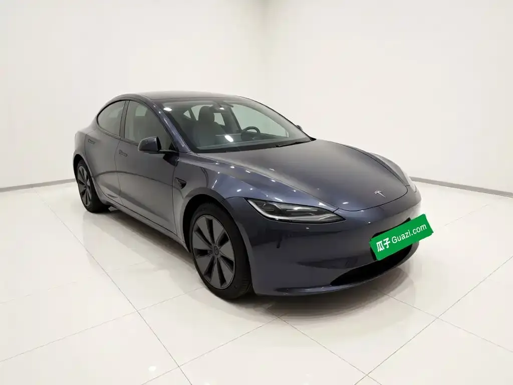 Tesla Model 3 — фото 10