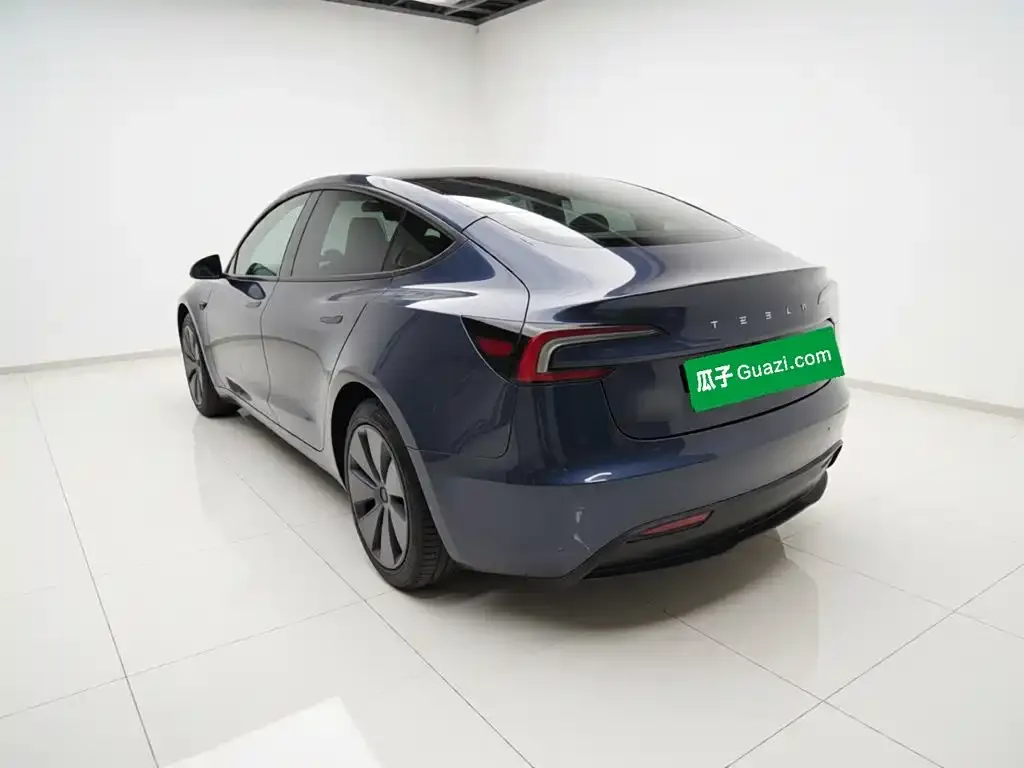 Tesla Model 3 — фото 2