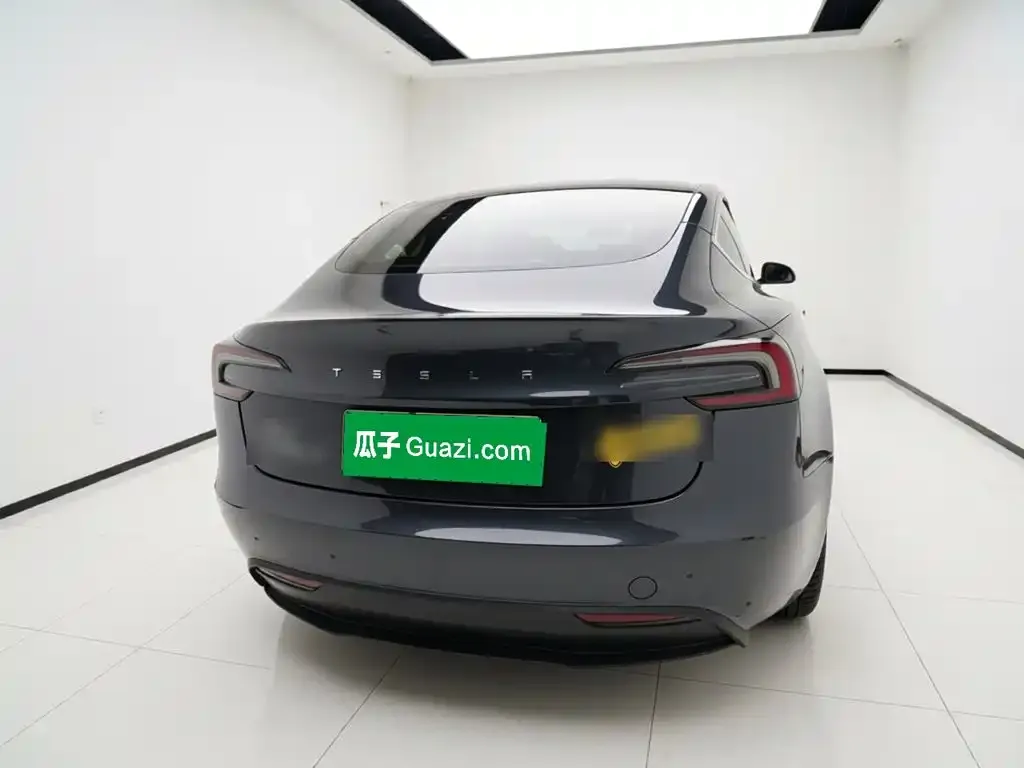 Tesla Model 3 — фото 4