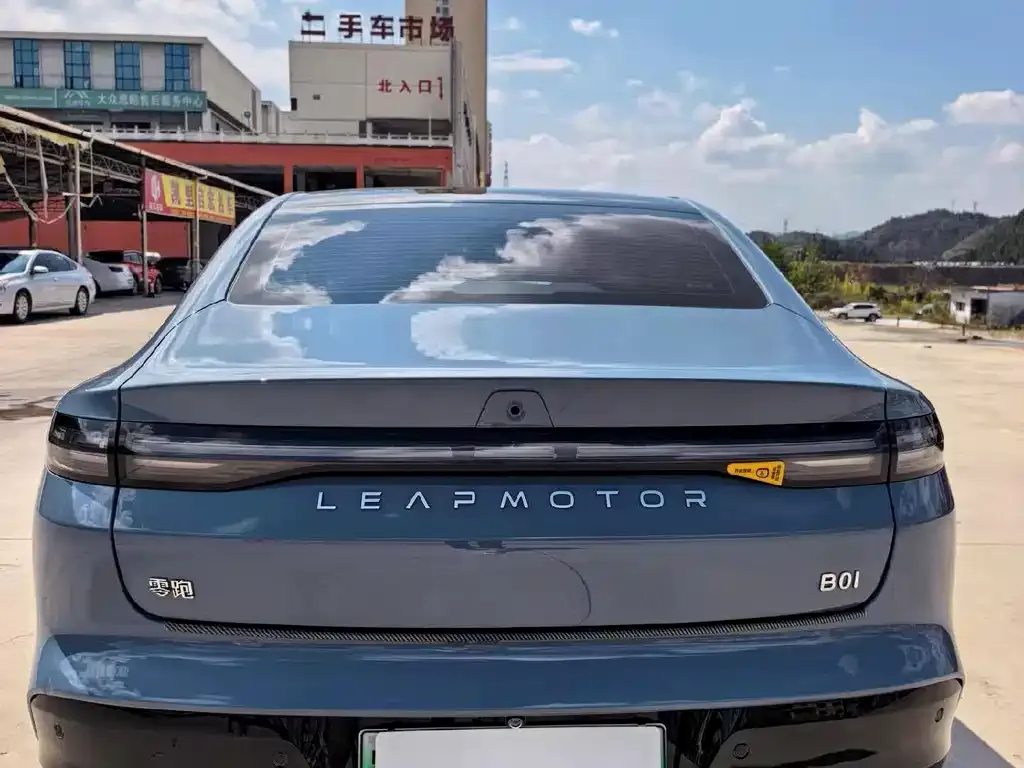 Leapmotor Leapmotor B01 — фото 4