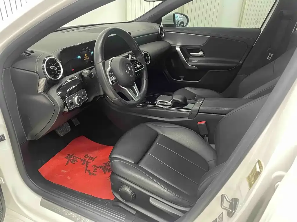 Mercedes-Benz A-Class — фото 10