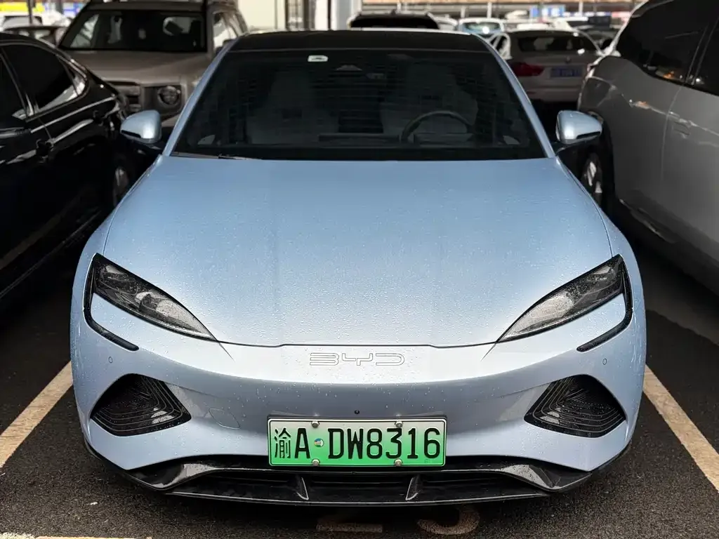 BYD Seal — фото 1