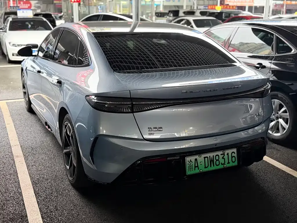 BYD Seal — фото 10