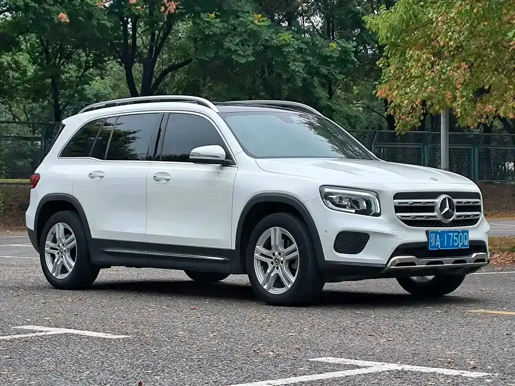 Mercedes-Benz GLB — фото 9
