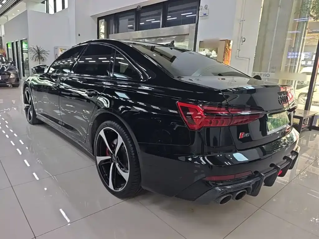Audi S6 — фото 2