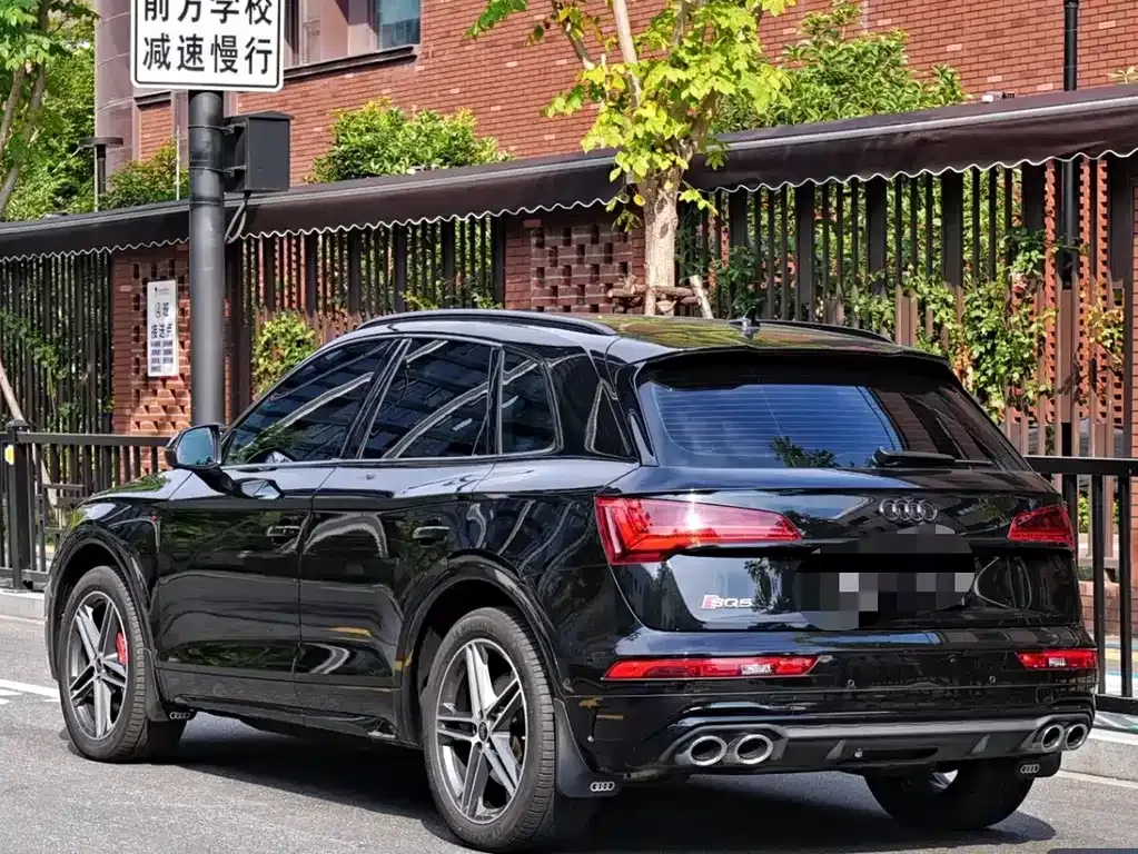 Audi SQ5 — фото 10