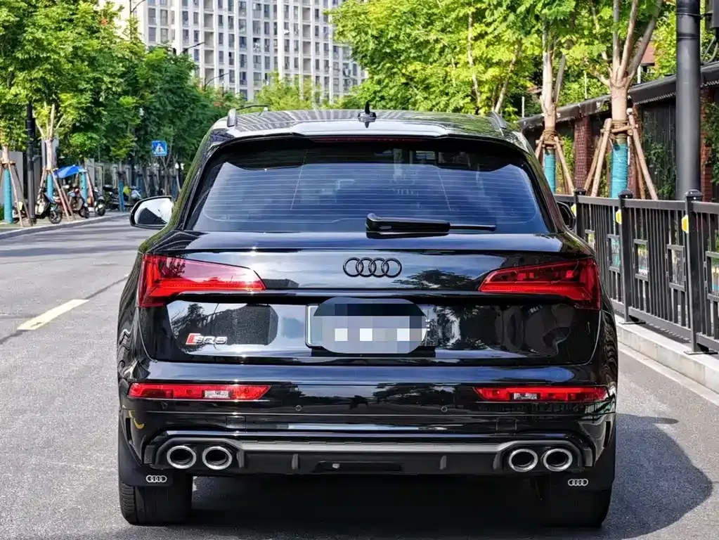 Audi SQ5 — фото 6