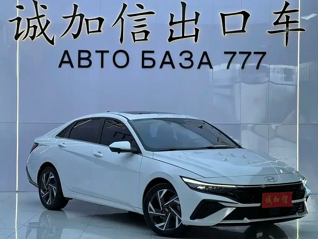 Hyundai Elantra — фото 5