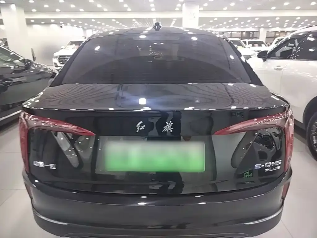 Hongqi E-QM5 — фото 2