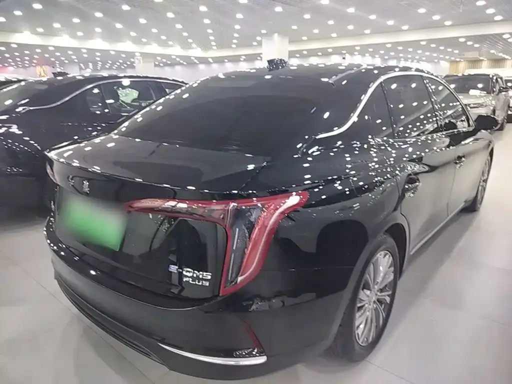 Hongqi E-QM5 — фото 7