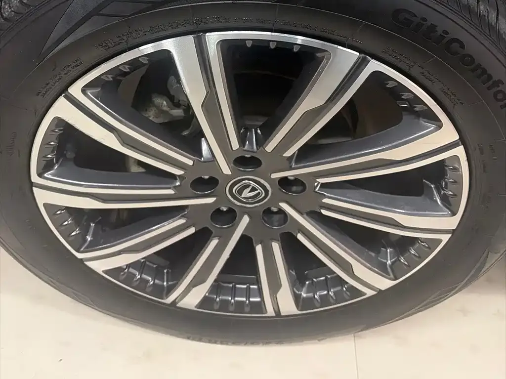 Changan CS75 PLUS — фото 3